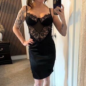 Sexy lace and midi dress black